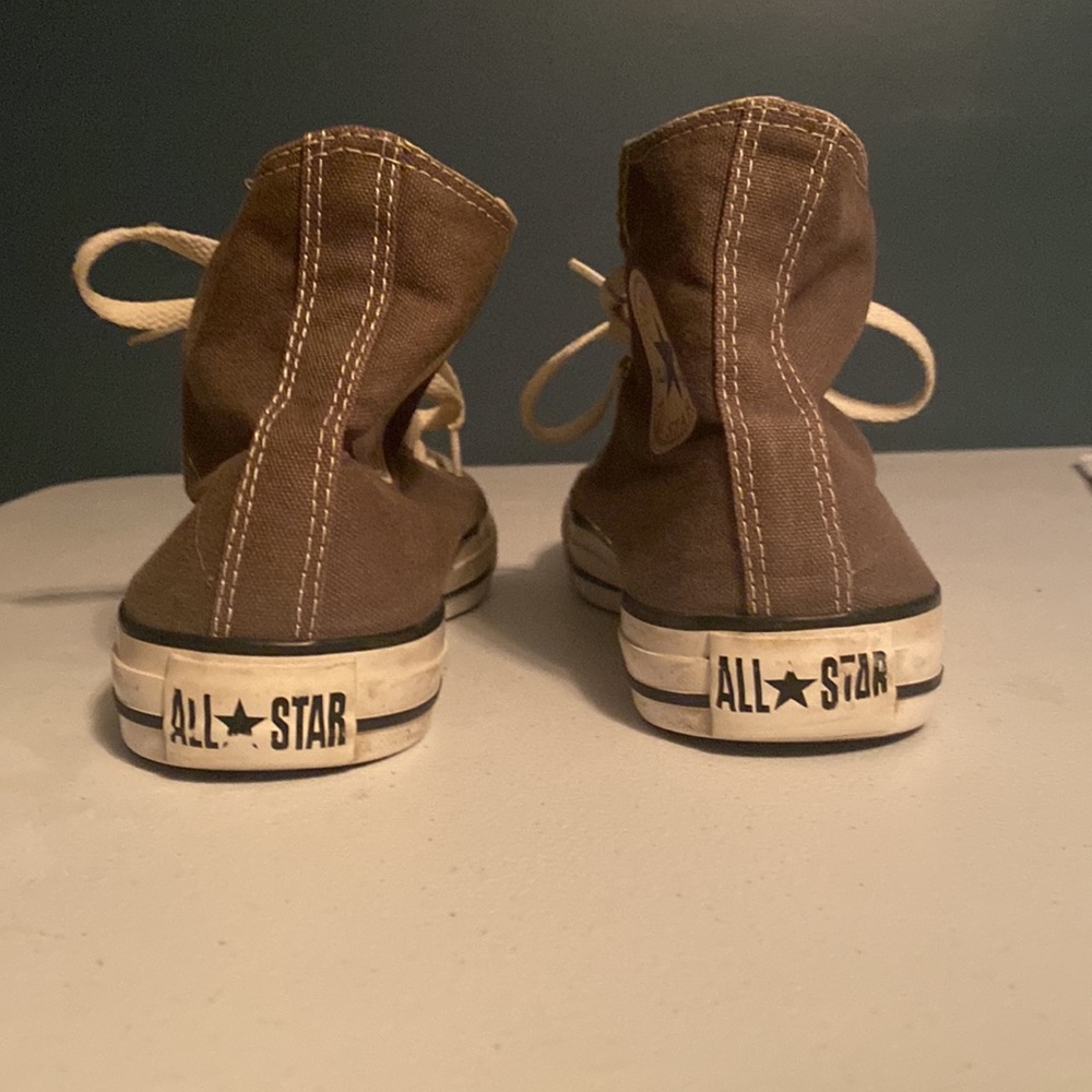 High-Top Converse - Picture 5 of 9